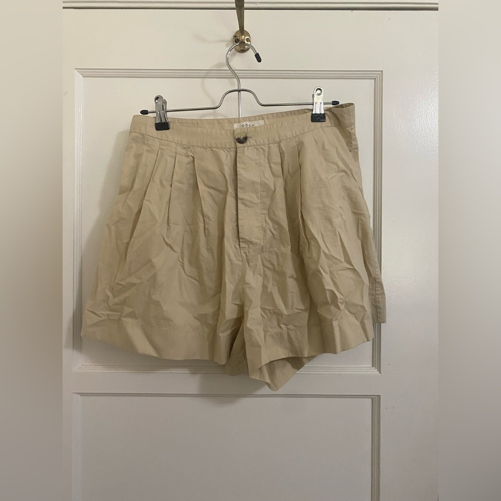 Doen Paige High Waist Shorts in Beige